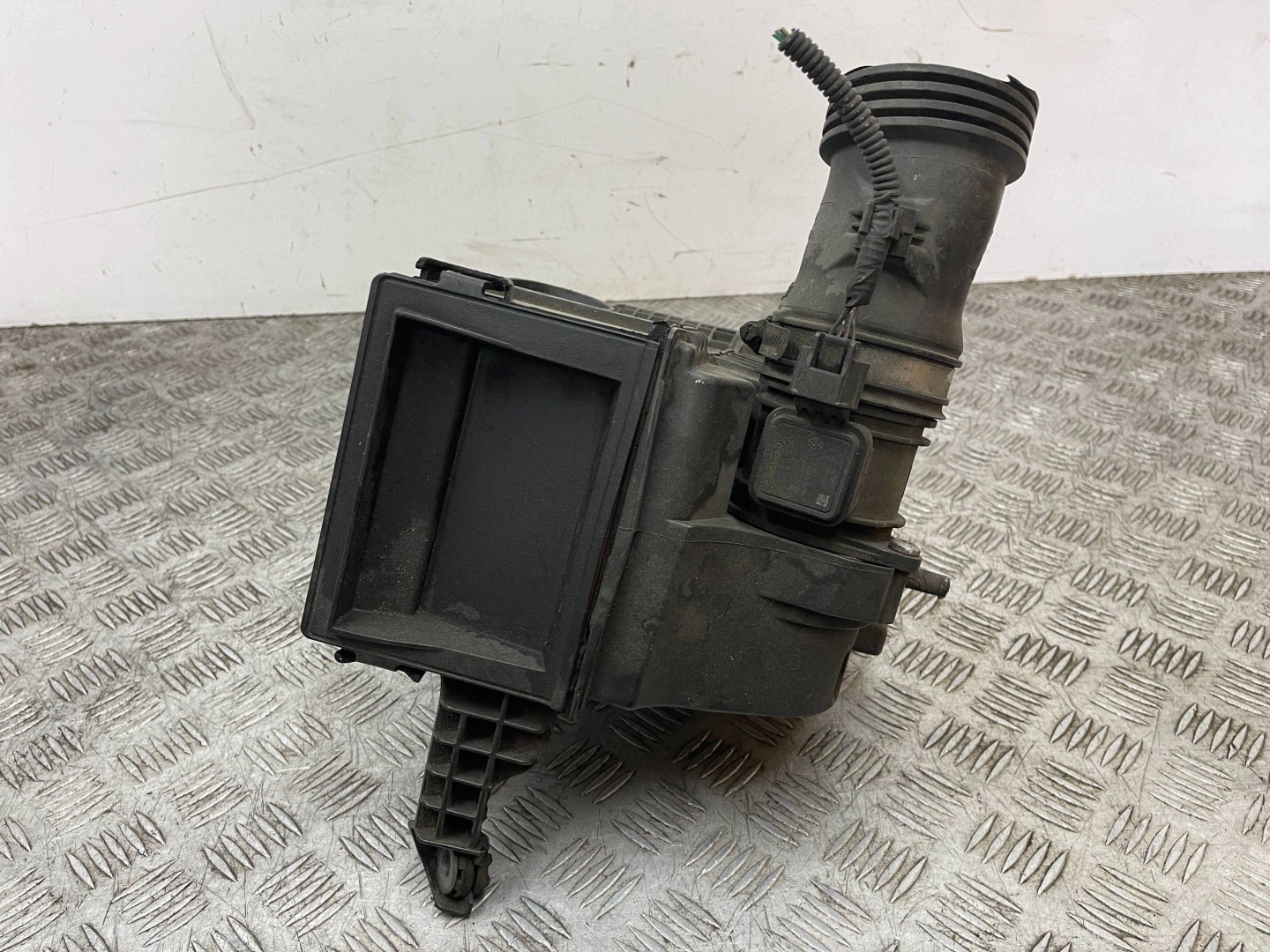 luftfiltergehäuse DACIA DUSTER 1 und LIFT 13- 1.5 DCI 165001258R