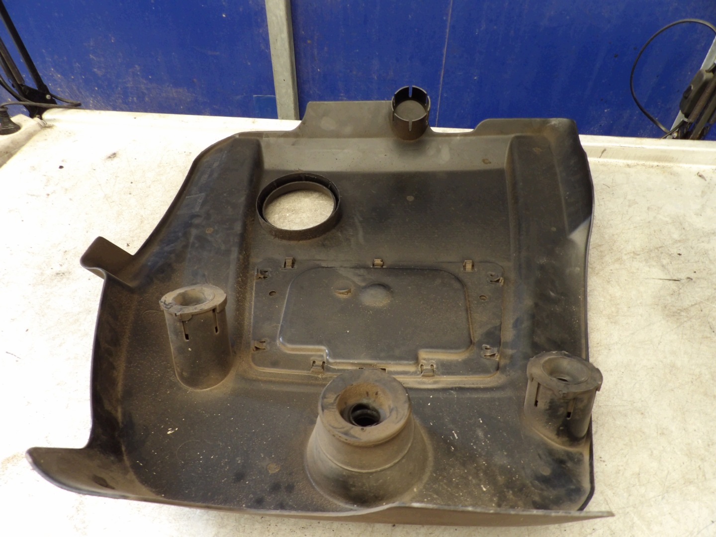 Audi A3 1,9 tdi engine housing cover
