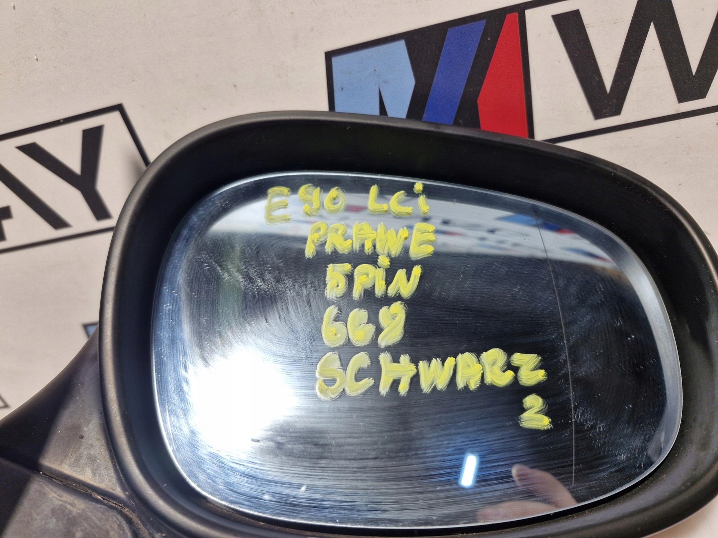 BMW E90 LCI mirror right 5 PIN 668 SCHWARZ II