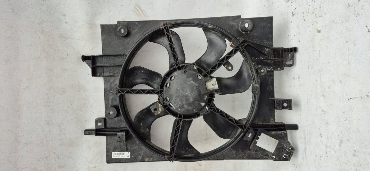 DACIA DUSTER II 2 17- ventilátor chladiče 214811626R