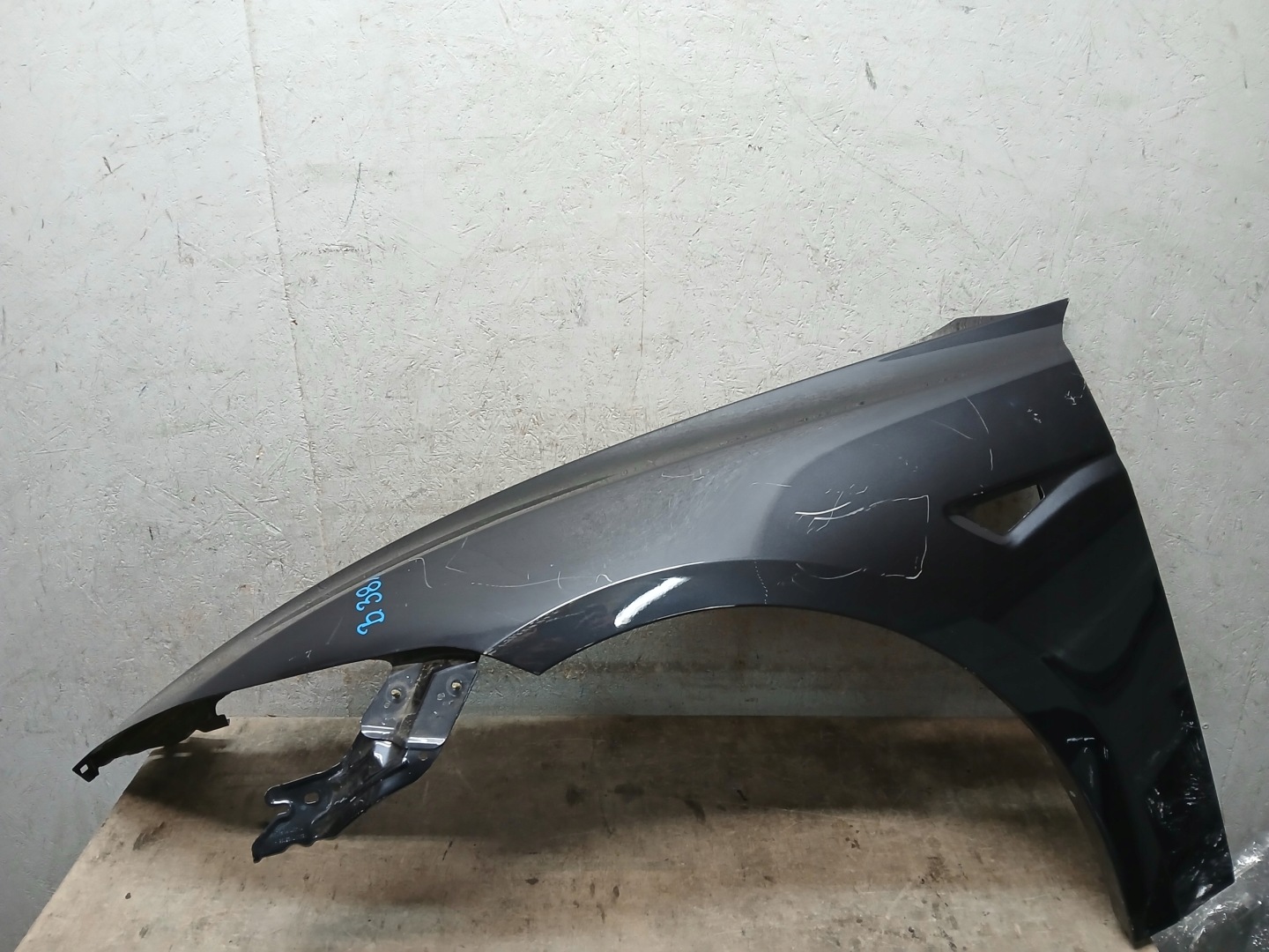 kotflügel vorne links TESLA III 3 LIFT 23