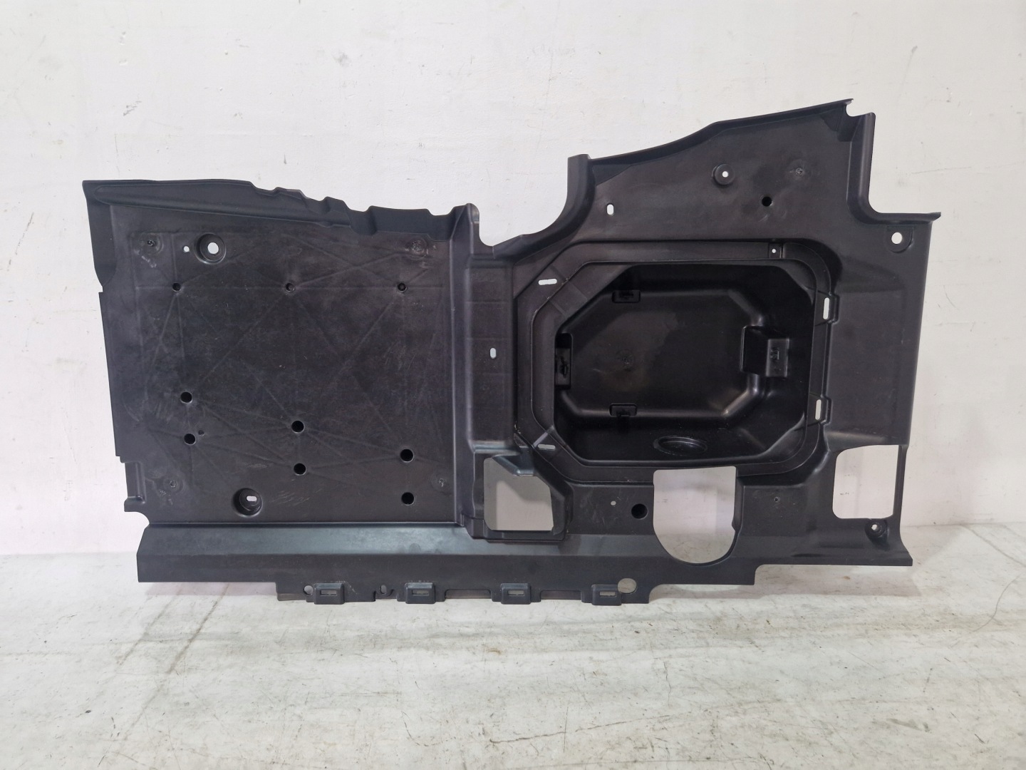 DODGE DURANGO 2019-Handschuhfach LADEBODEN rechts Blende Abdeckung des Bodens 05108283A