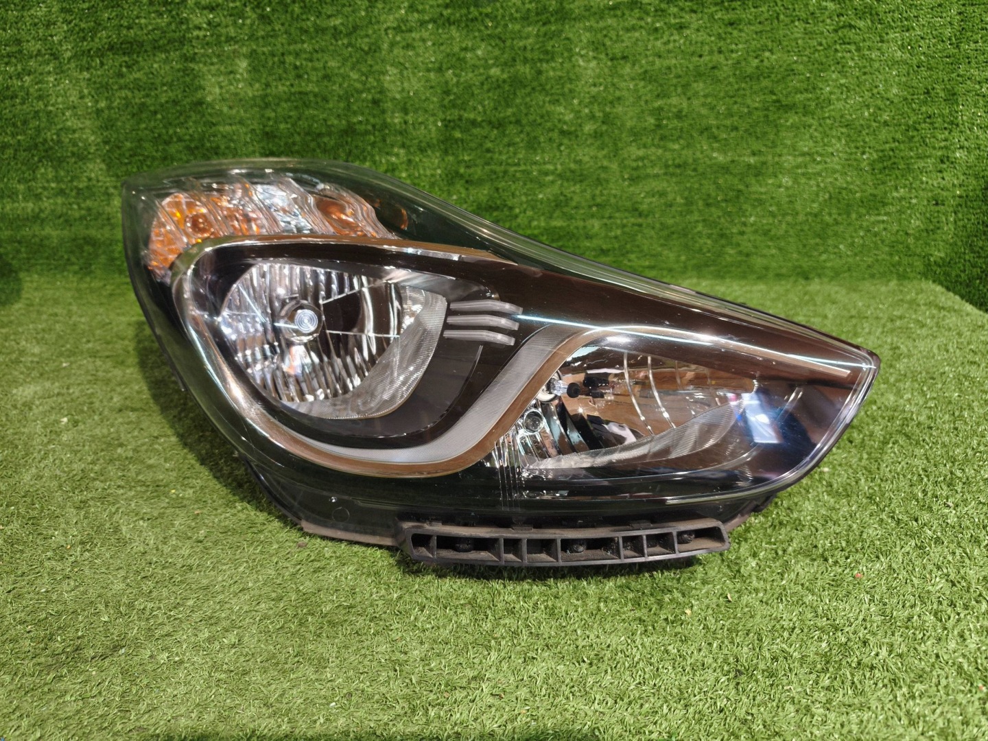 REFLEKTOR right front HYUNDAI IX20 10- NR.1673
