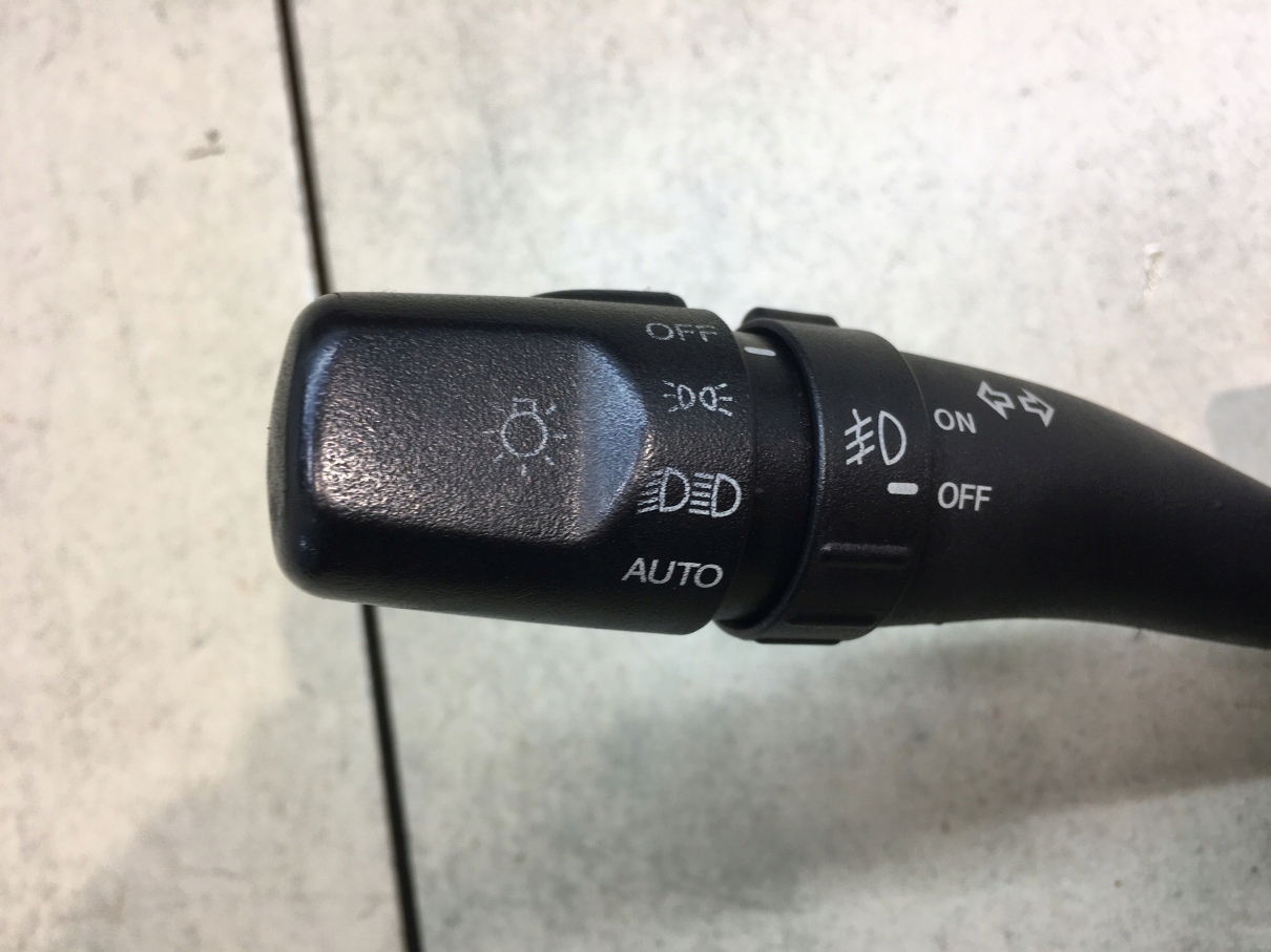 Commodo essuie glace KIA CERATO et