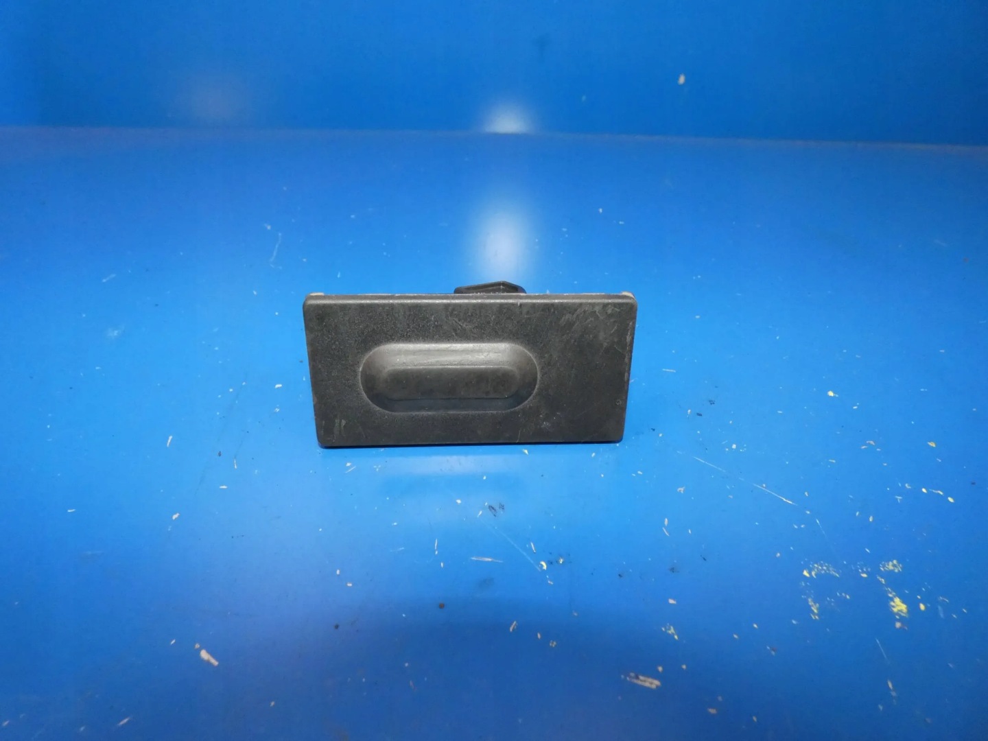 Mazda 3 III BM 13- button MIKROSTYK bonnet boot
