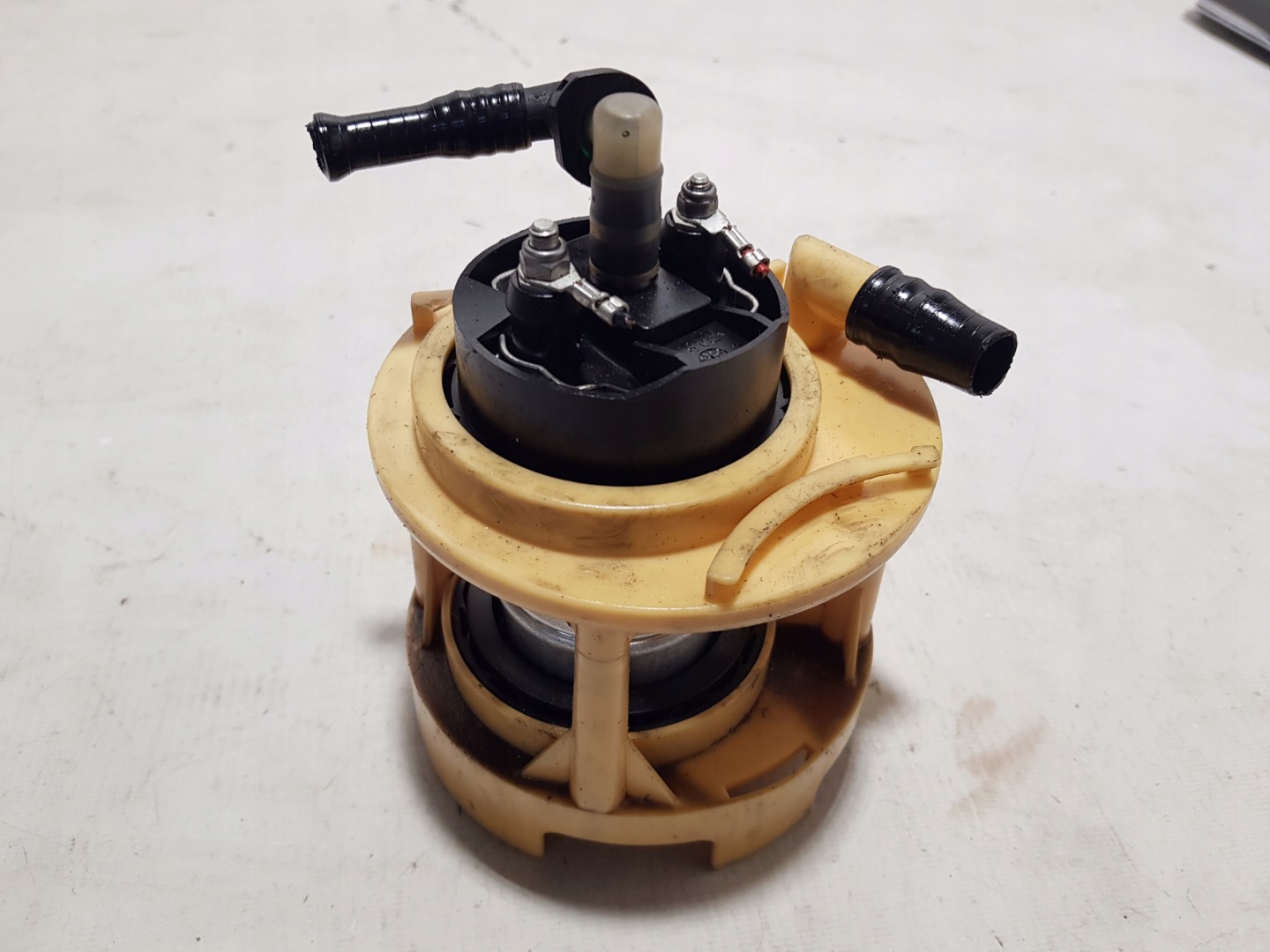 MERCEDES W221 feed pump 3.0 CDI