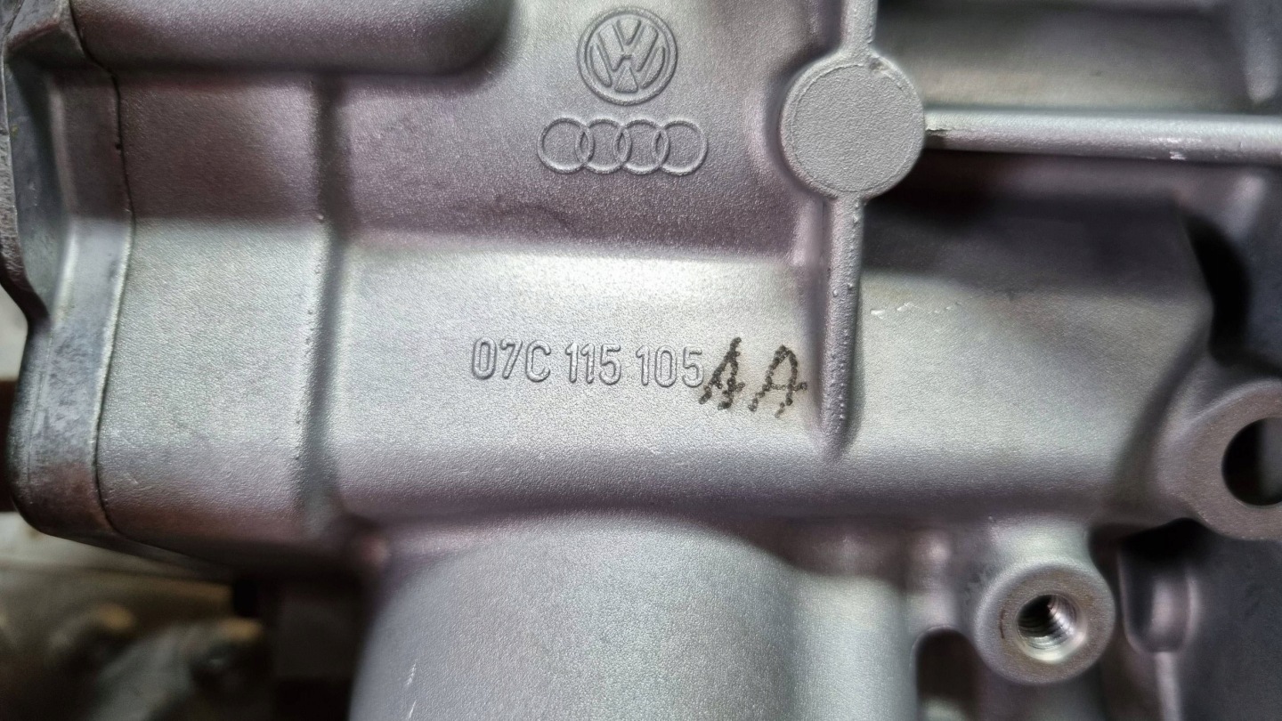 Ölpumpe 07C115105 VW PHAETON BENTLEY A8 D3 6.0 W12 BAN