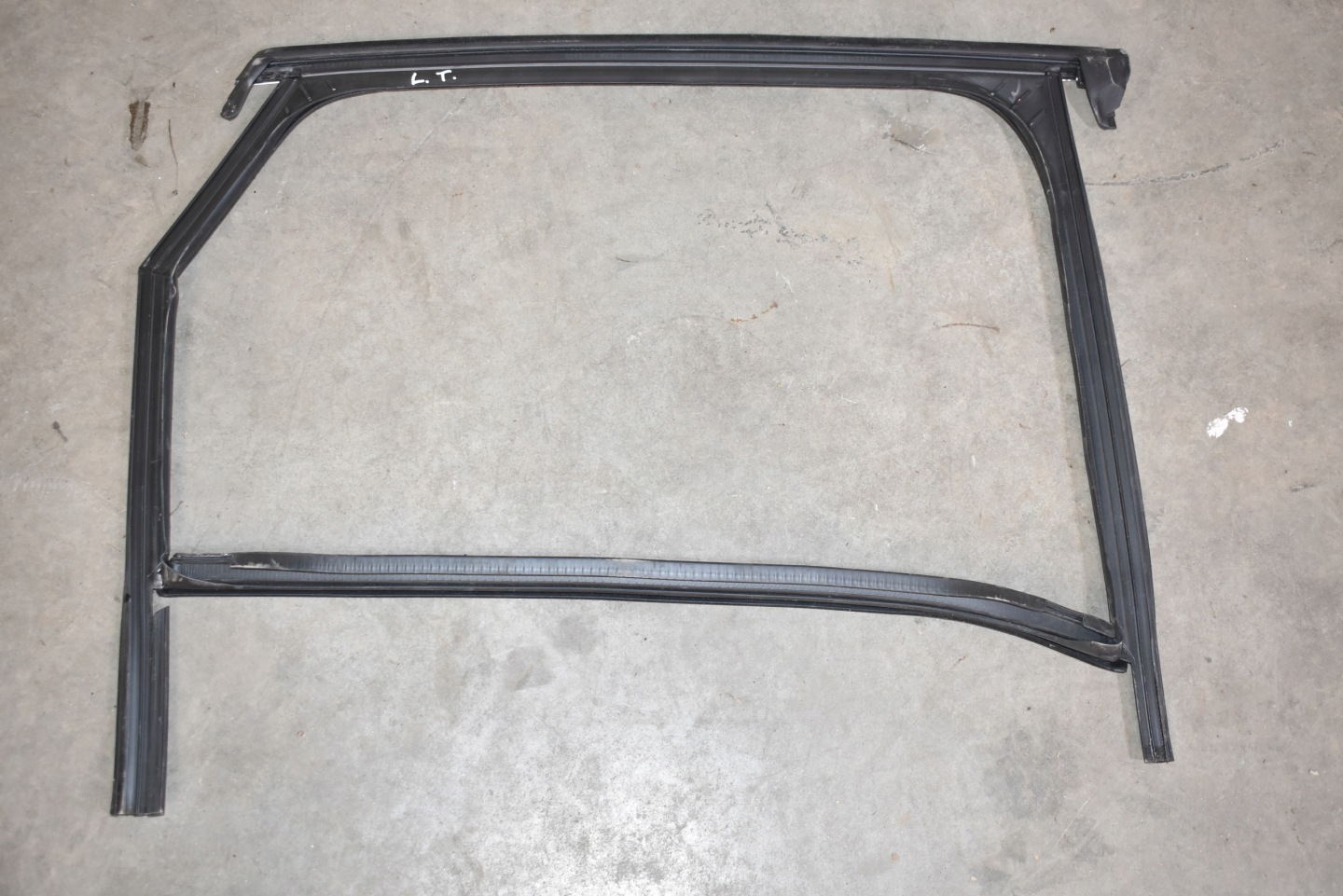 IDEALNA moulding frame door left rear part CHROM PORSCHE CAYENNE 9Y 1