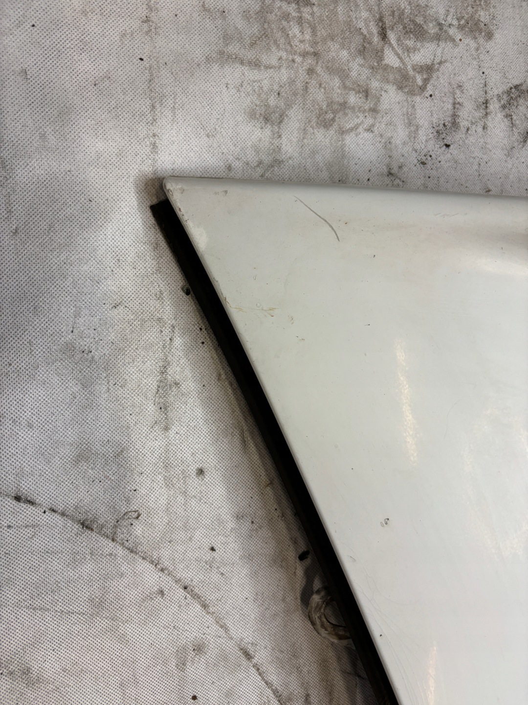 corner bonnet hood cabs right Iveco Stralis 504096162