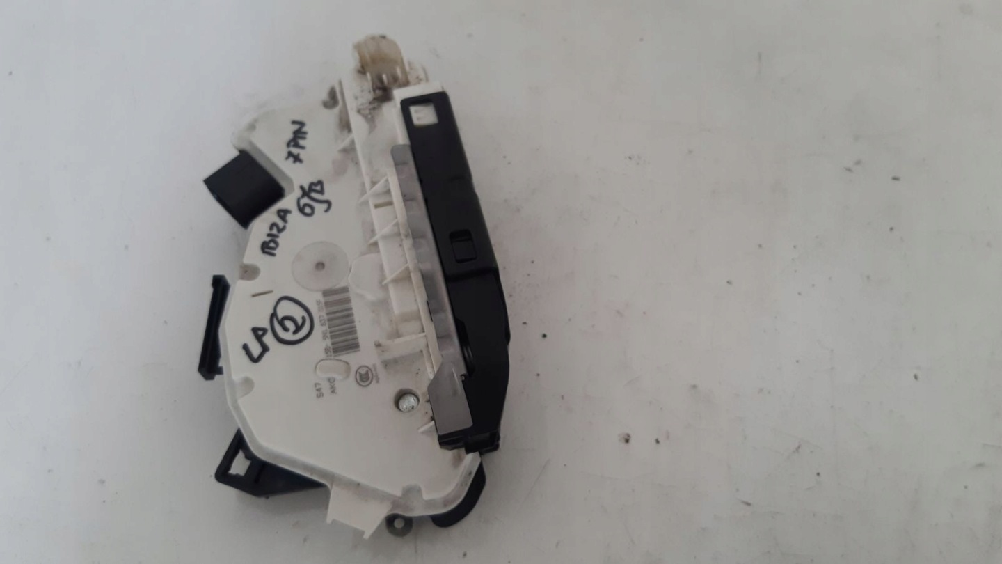 lock door front front left Seat Ibiza 6J 1,2 TSI LIFT