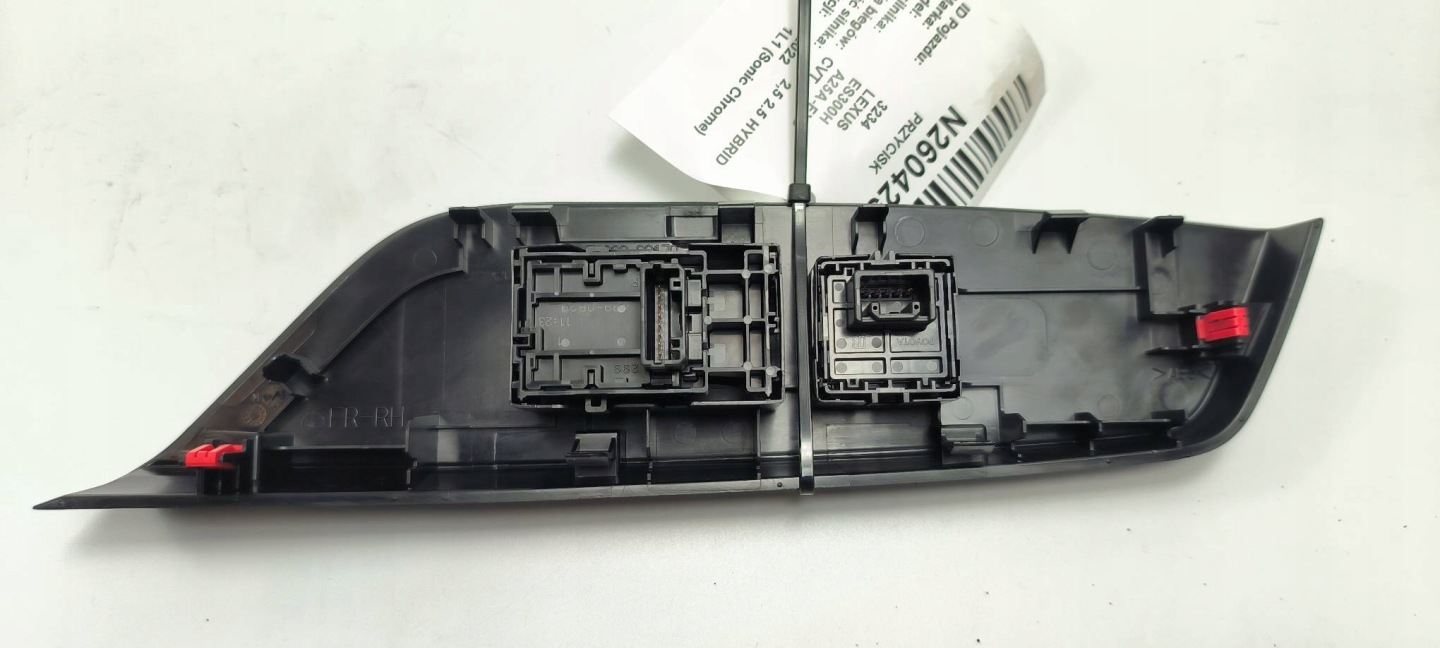 button lifting windows 74230-33170 LEXUS ES300H VII