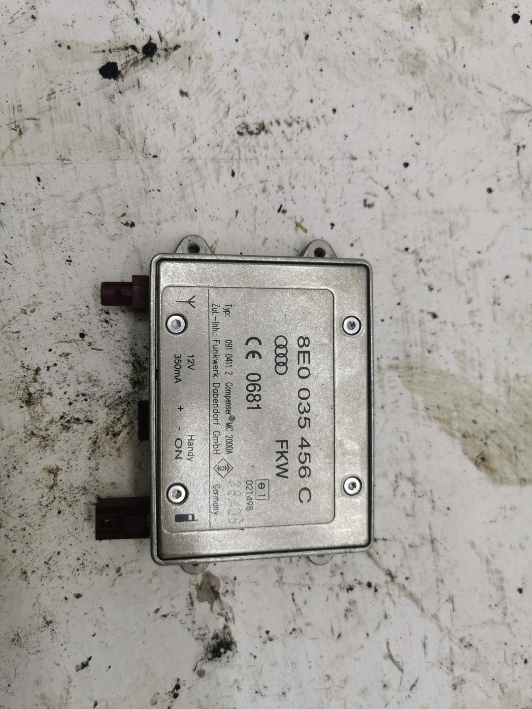 AMPLIFICATORE ANTENY AUDI Q7 e 4L 8E0035456C 05-15