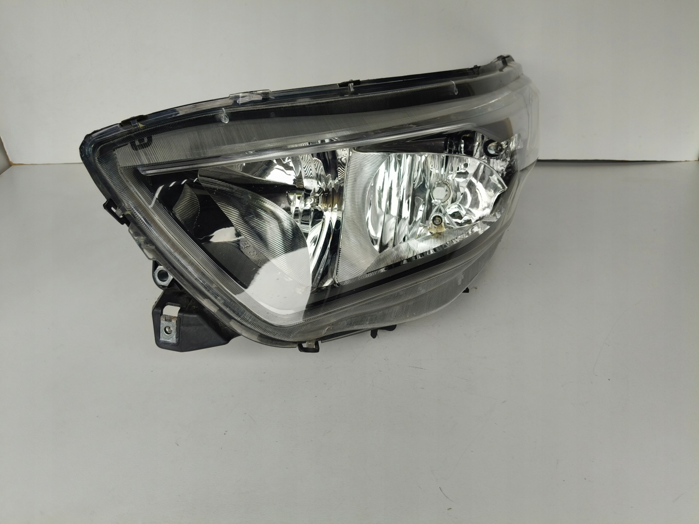 light left REFLEKTOR IVECO DAILY 19- LIFT