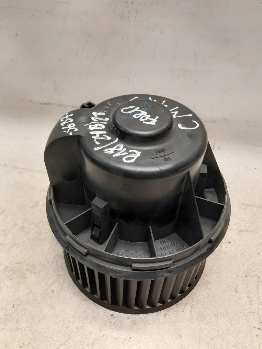 FORD FOCUS C-MAX a 1 tOPENÍ ventilátor klími