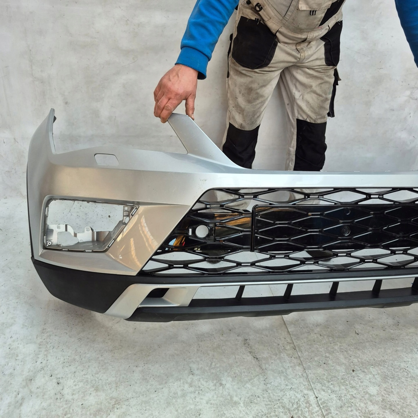 SEAT ATECA 16- bumper front front PDC SPR 575807221