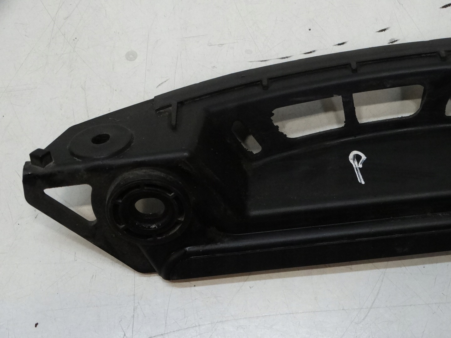 bumper bracket PRAW rear part SKODA OCTAVIA II 1Z9807394