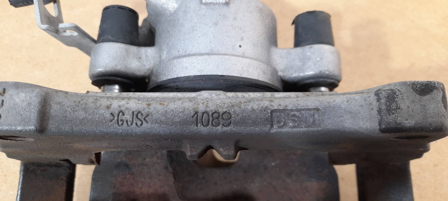 Audi A4 S4 B9 caliper brake front right CLZ0316 (B914)