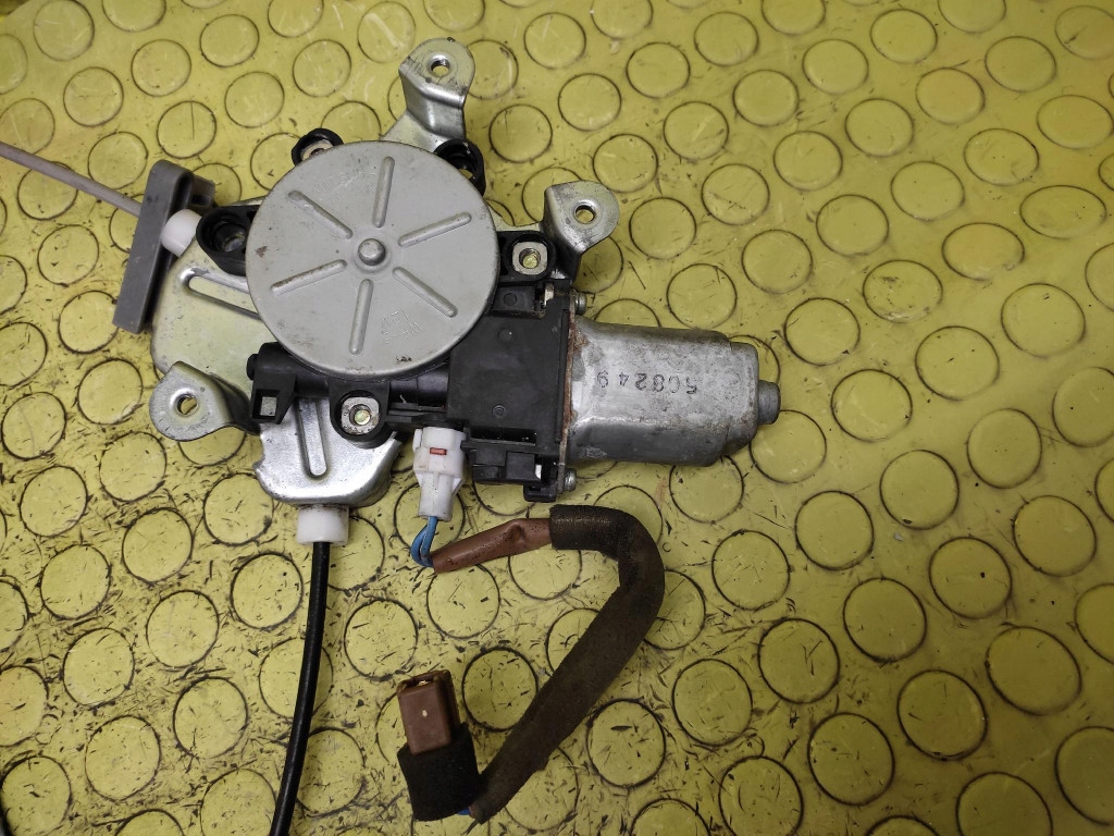MITSUBISHI OUTLANDER window regulator left rear part
