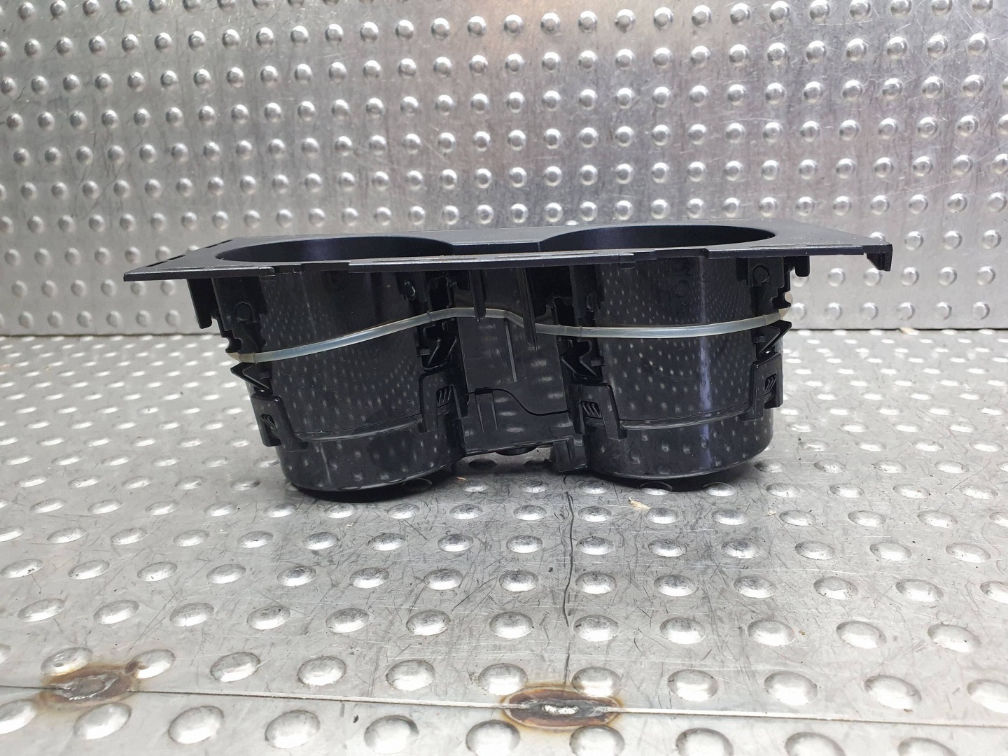 bracket for KUBKI CUP HOLDER 5G0862531 VW GOLF VII 12-20