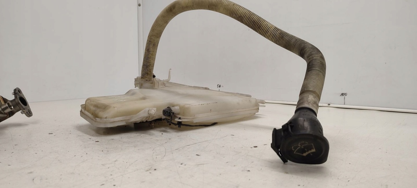Behälter Spritzdüse BMW E91 E90 LIFT 2,0D