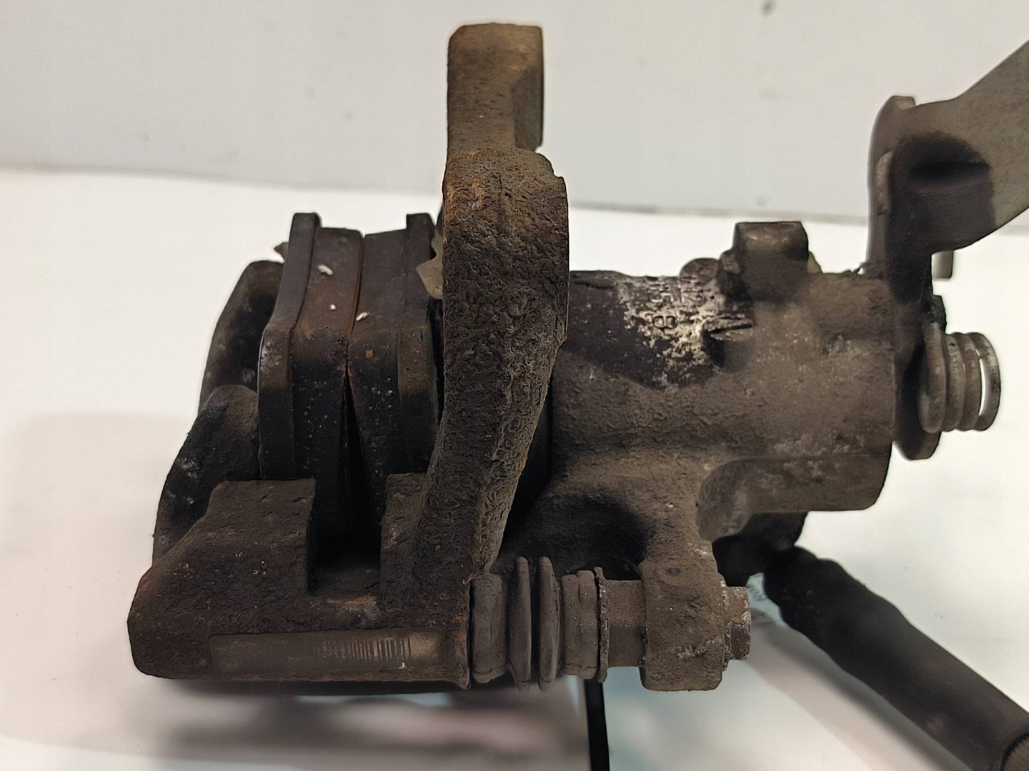 caliper brake rear part left SKODA OCTAVIA III