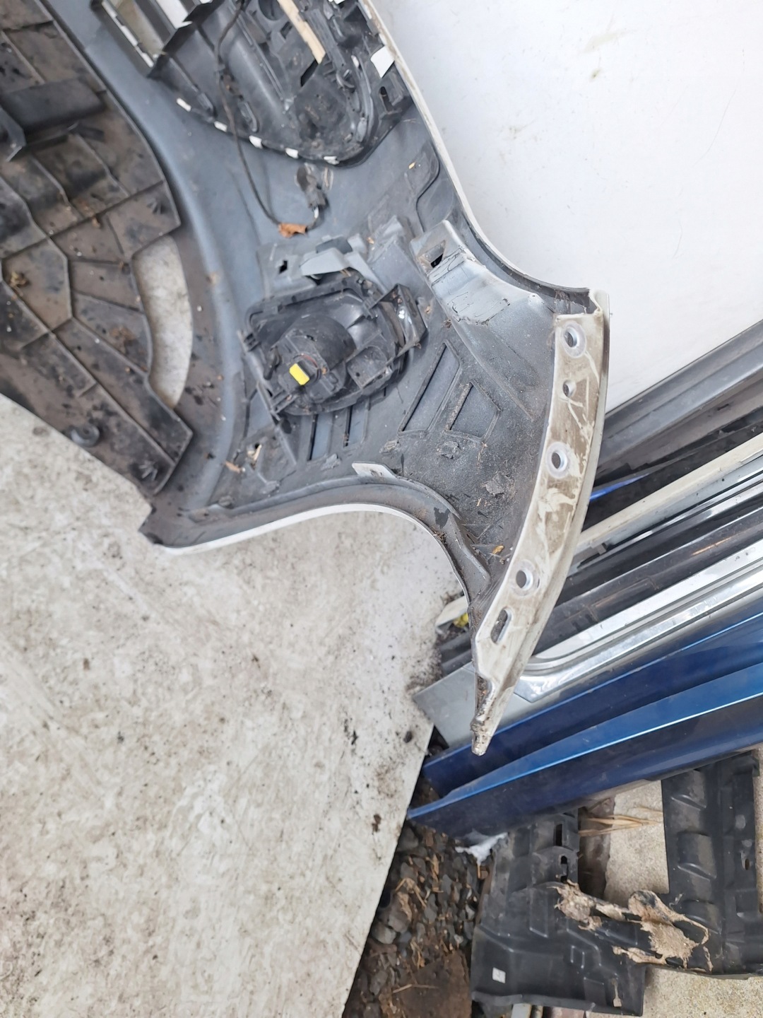 PEUGEOT RCZ 10-13 bumper + PDC