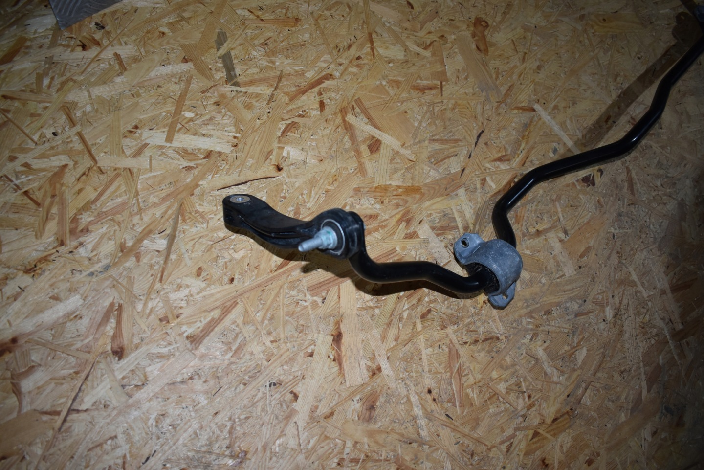 IDEALNY STABILIZATOR far hátsó AUDI A5 B10 1