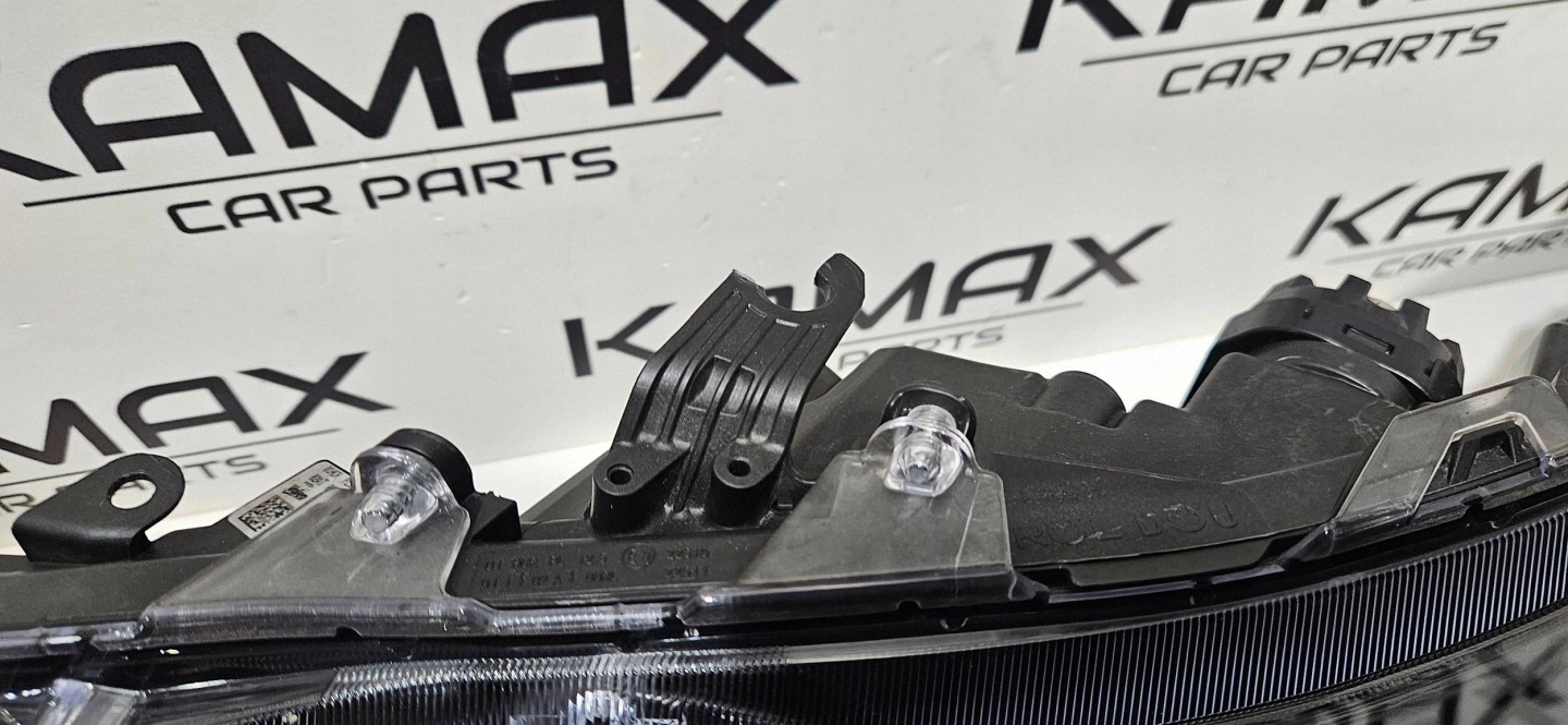 Reflektor left side Toyota Corolla E210 E21 8115002S60