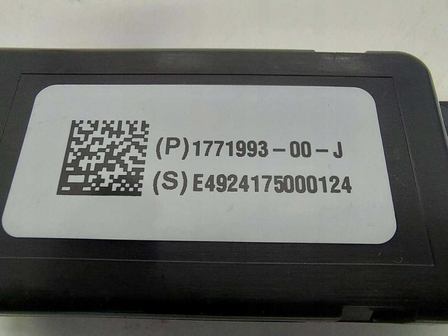 TESLA MODEL 3 LIFT 2024 HIGHLAND modulo USB