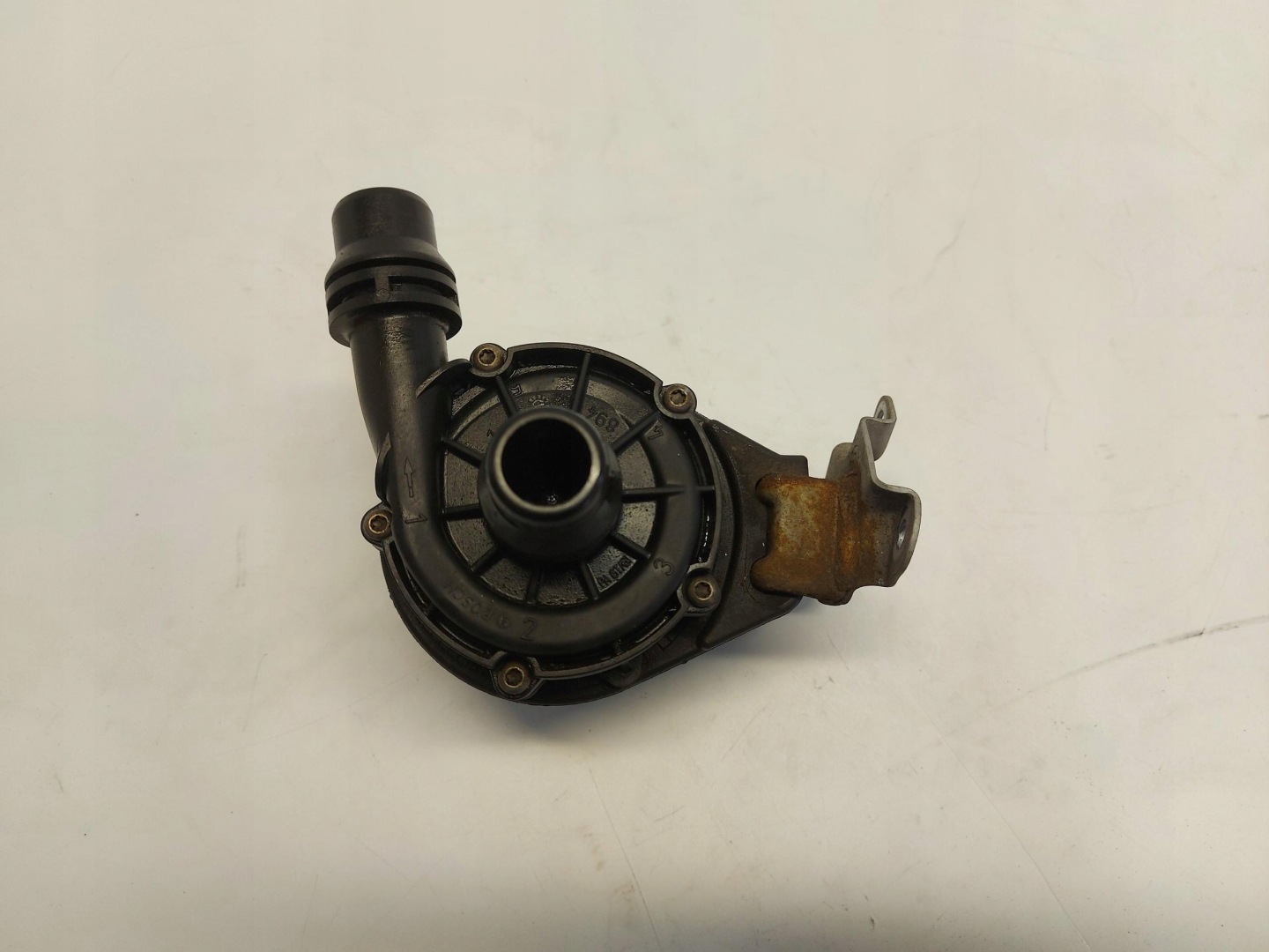 BMW i3 i01 REX water pump electrical 8600286