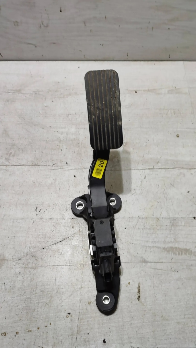 KIA Rio IV 18r Gaspedal