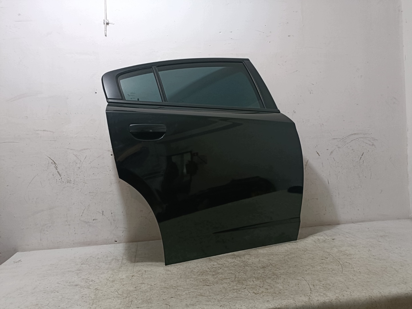 DODGE CHARGER 2019- door right rear part rear. PX8 complete