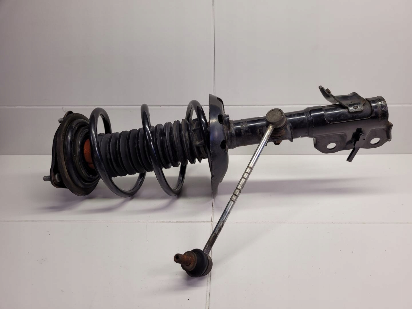 shock absorber front left side Toyota RAV4 5 (XA50) 2019 48520-42730