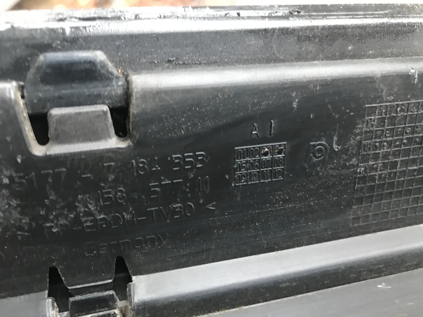 lišta PRAHU levá BMW E87 7184353