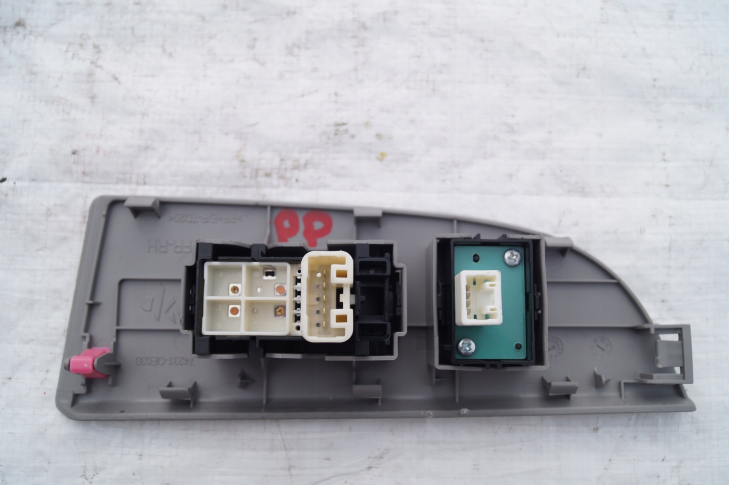 window control switch front right TOYOTA HIGHLANDER II 2 2010-2013 74231-0E030