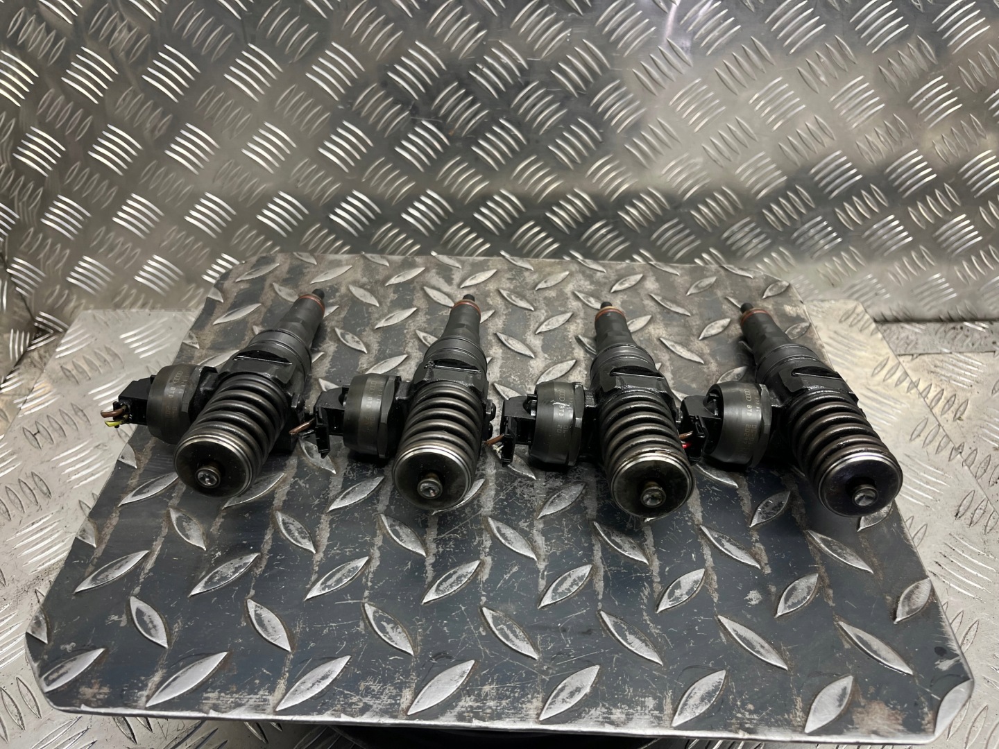 pd elem KOMPLET VOLKSWAGEN PASSAT B6 038130073AG