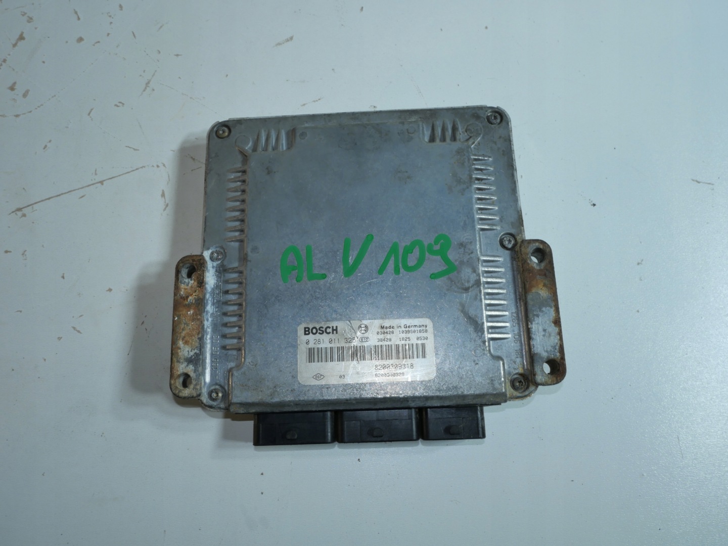 computer of the engine RENAULT 0281011325