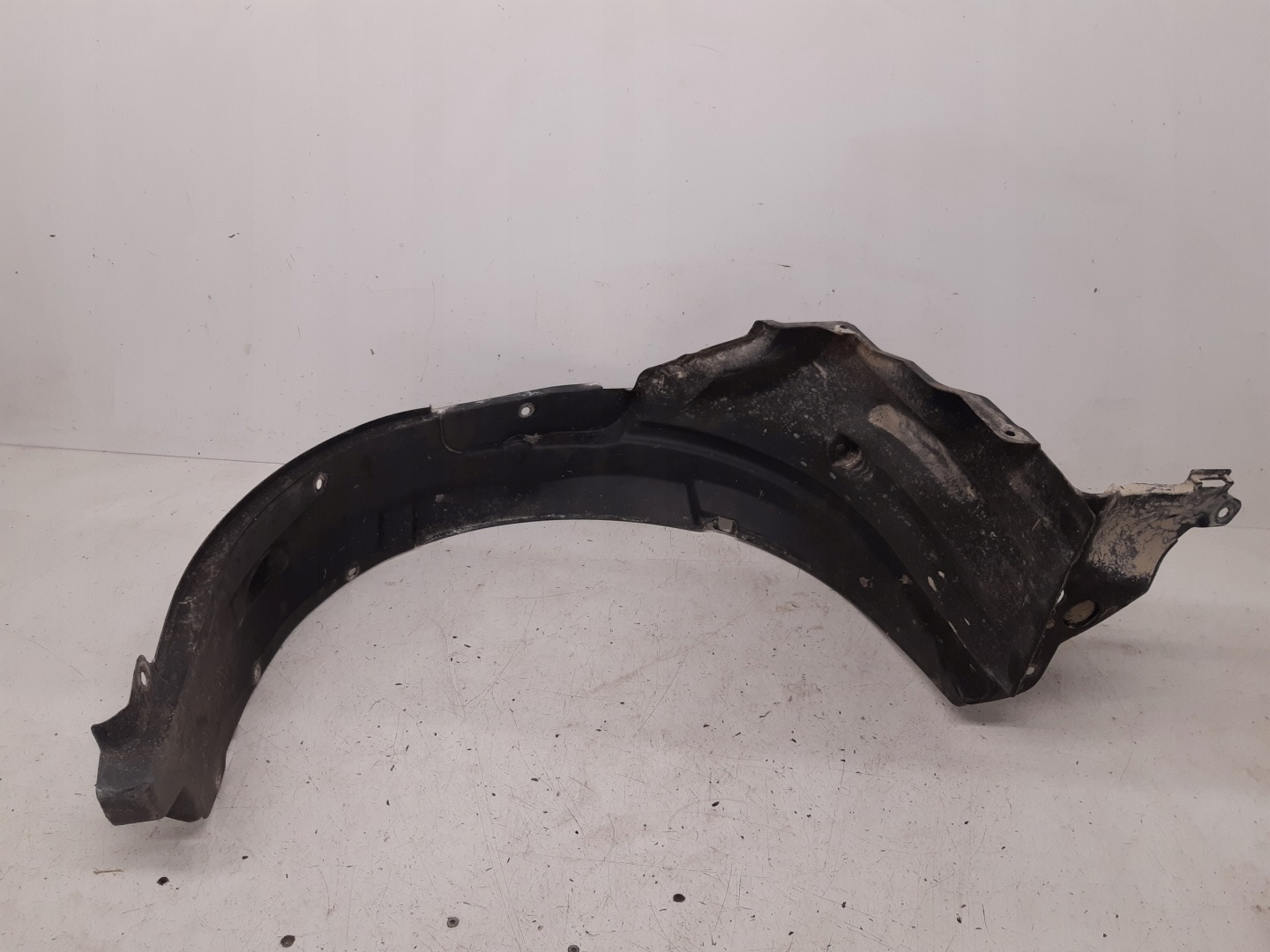 mudguard left front 7232268K00 Suzuki Alto