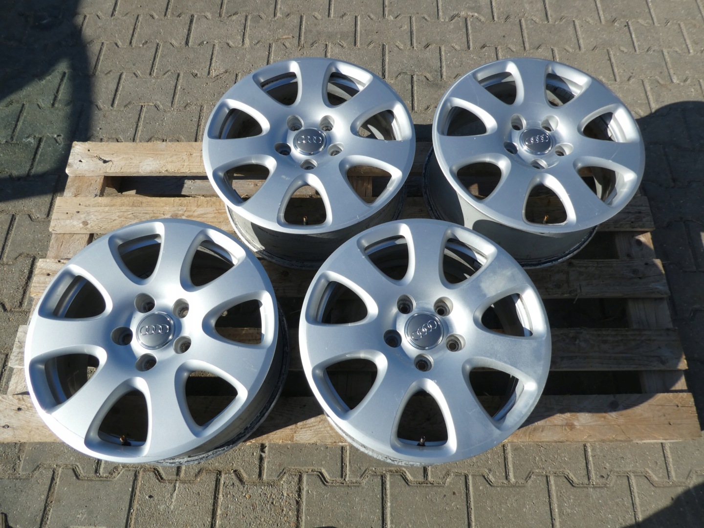 4X ALU discs original AUDI 4L0601025E