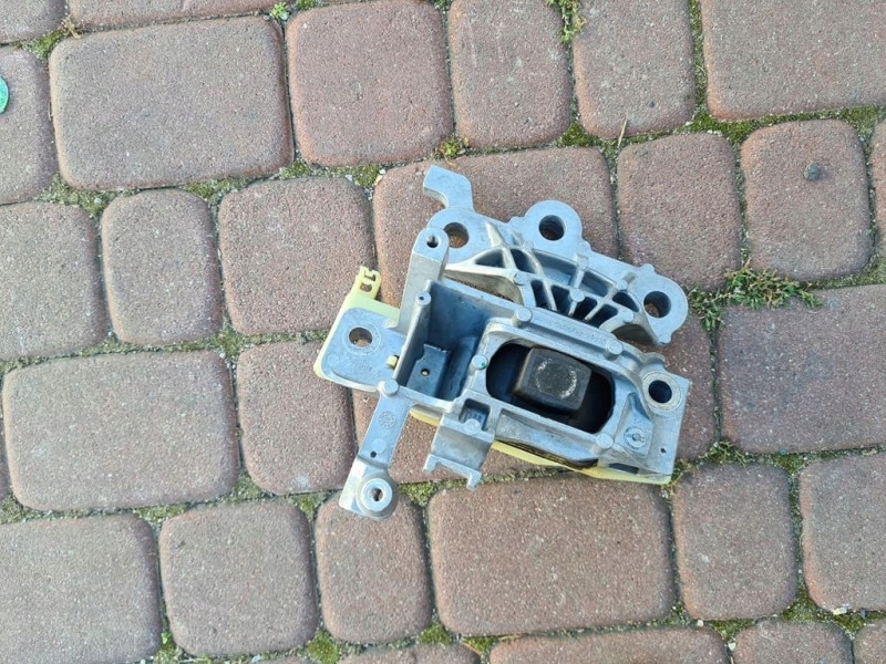 engine mount 1.5D LIFT Opel Astra K V 39215290