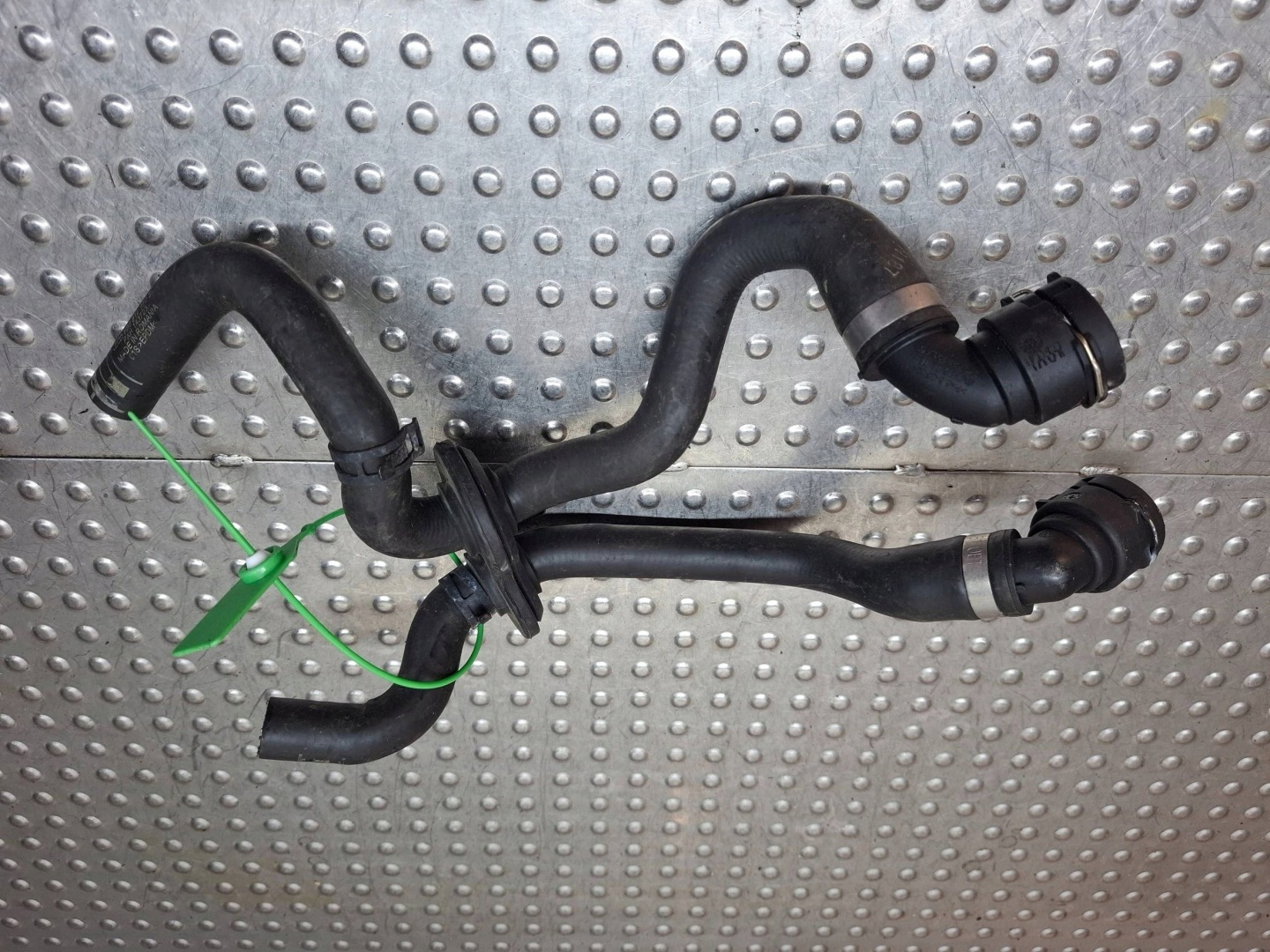 crijevo prijenos cijev vode 4G0819350S AUDI A6 C7 2.0 TDI