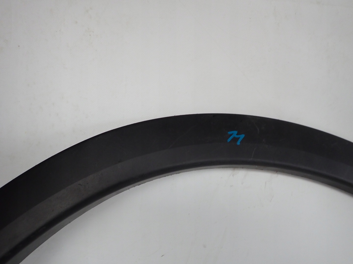 MITSUBISHI ECLIPSE CROSS 18- cap moulding right front
