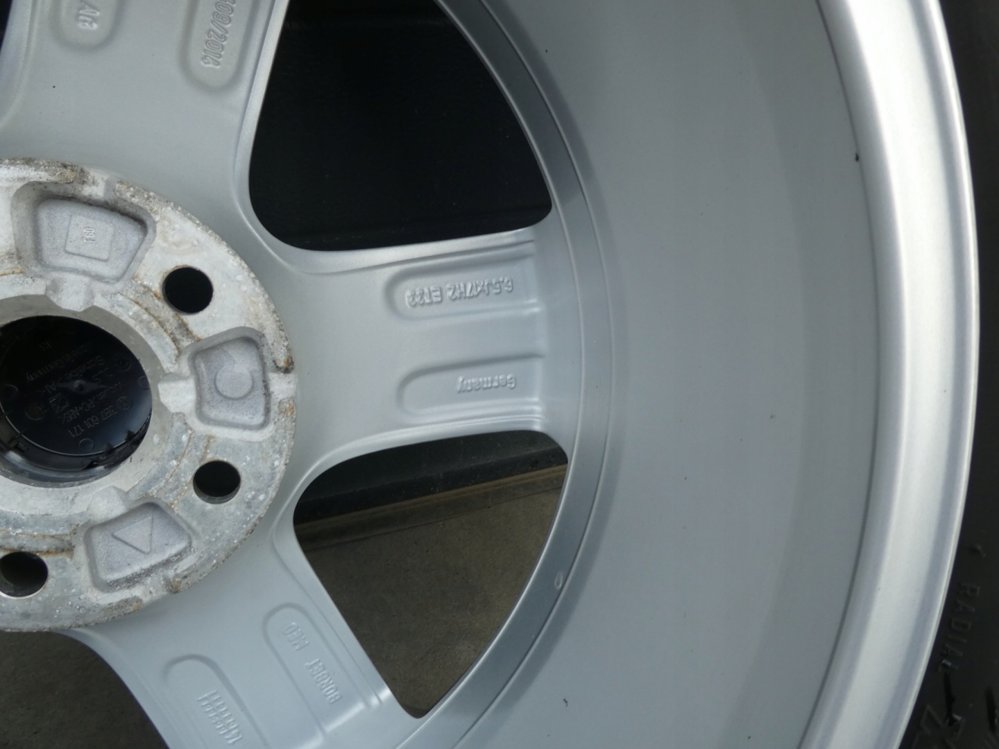 4X wheels discs tyres VW 5N0601025AG 2018R