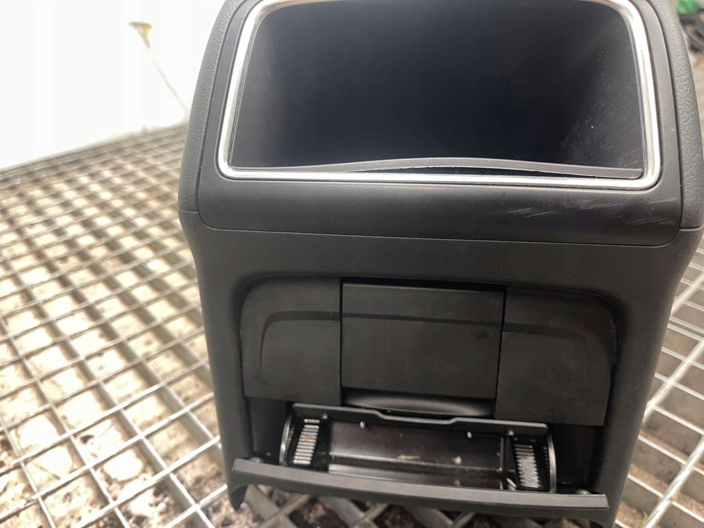TUNEL central AUDI A5 8T Sportowy/Coupe 07-17 8K0864981F console