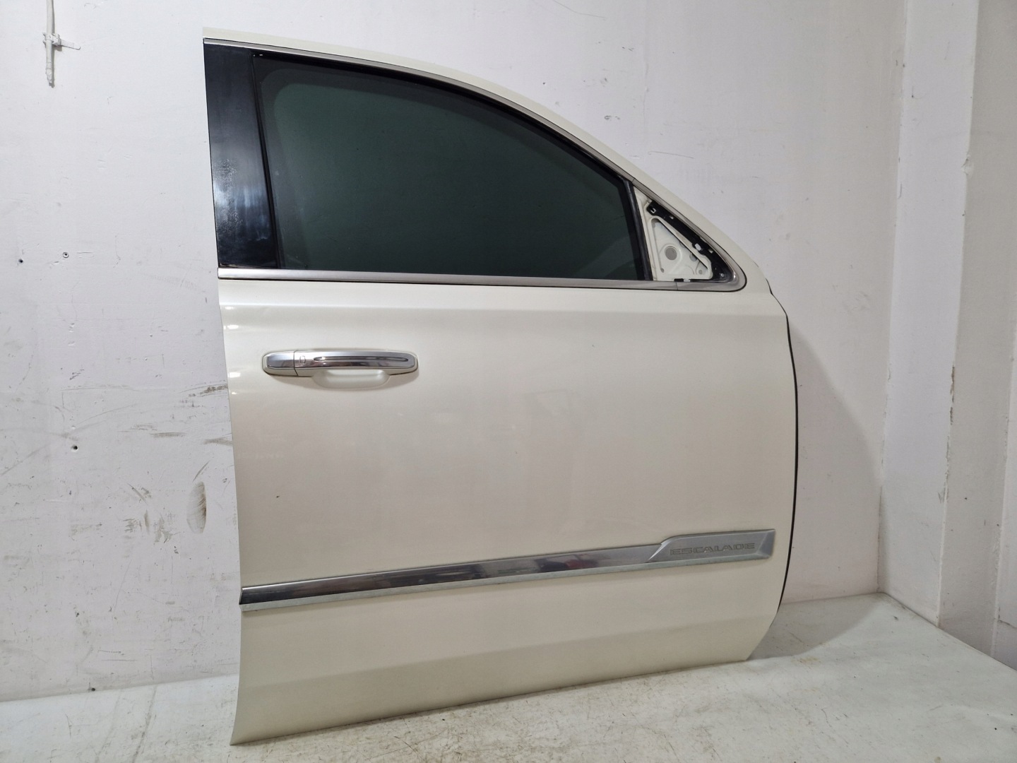 CADILLAC ESCALADE IV 2015 - door right front front complete BNG