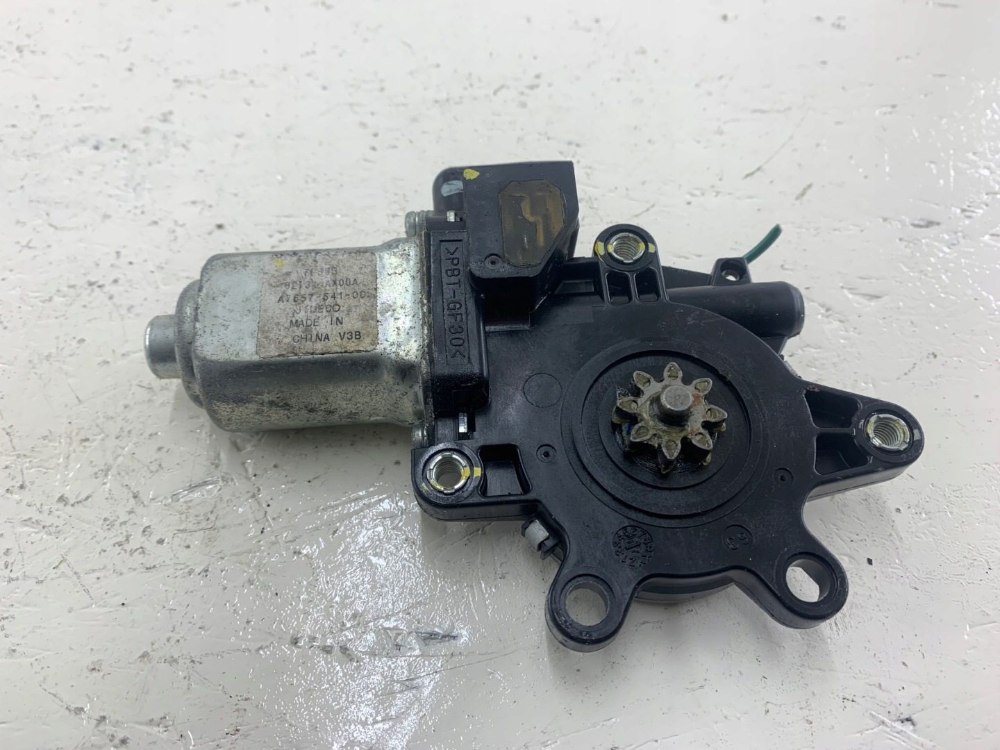 NISSAN TIIDA mini motor windows left rear part 82731AX00A