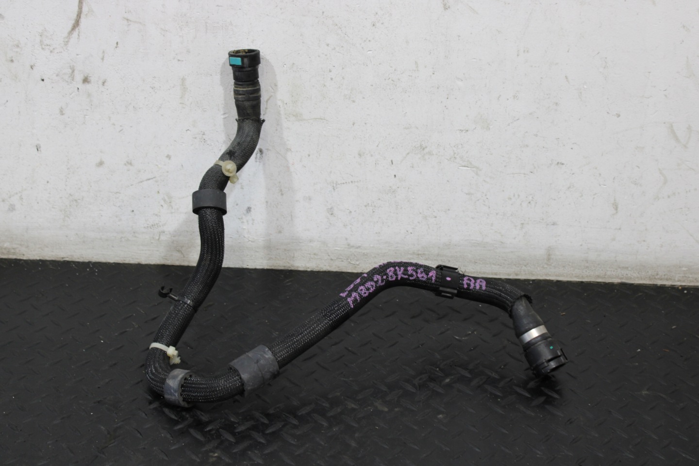 crijevo prijenos cijev vode LAND ROVER EVOQUE II 2 L551 M8D2-8K561-AA