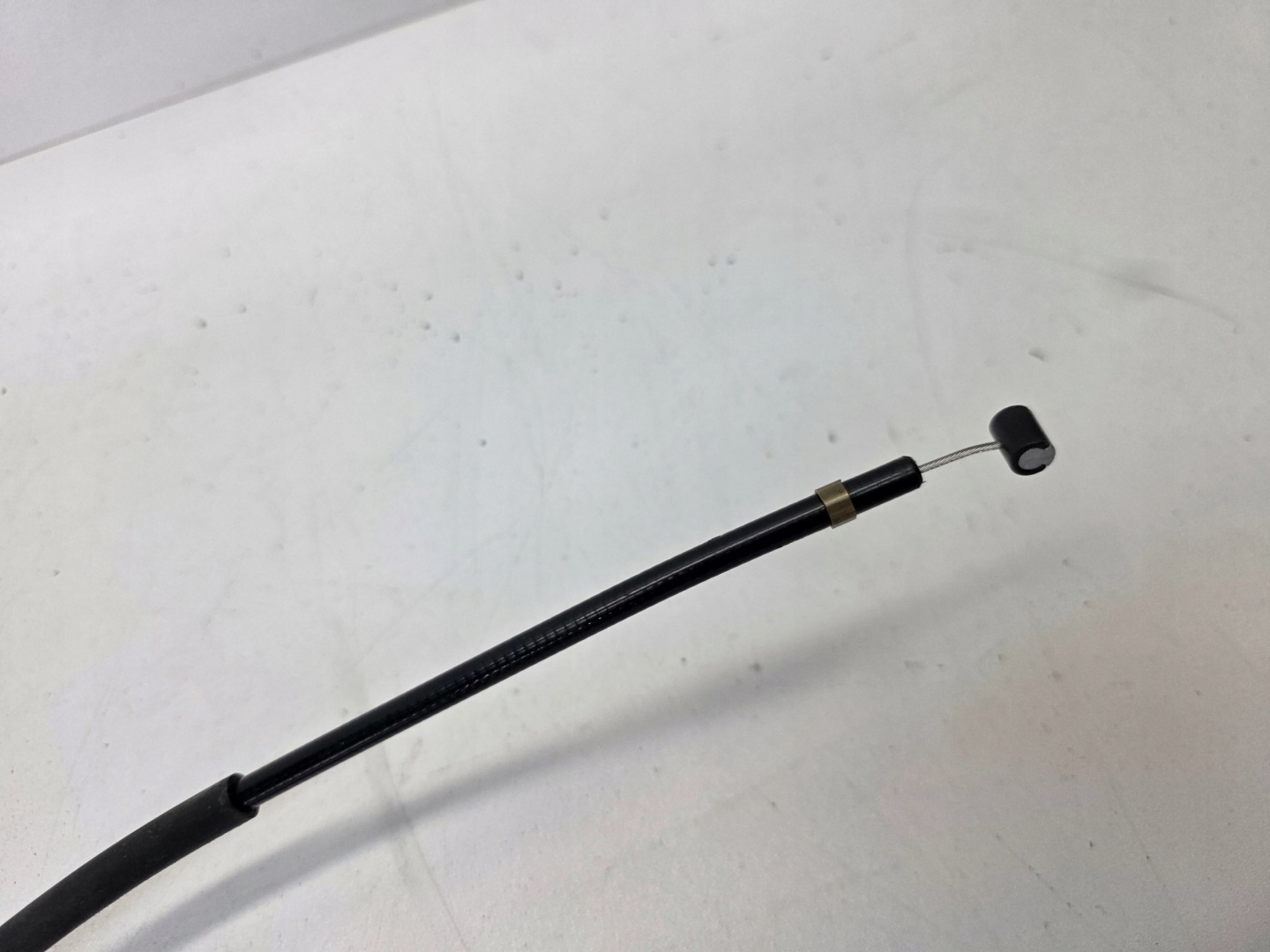 Câble Levier pour l’ouverture du capot AUDI A4 B9 A5 8W 8W1823535C