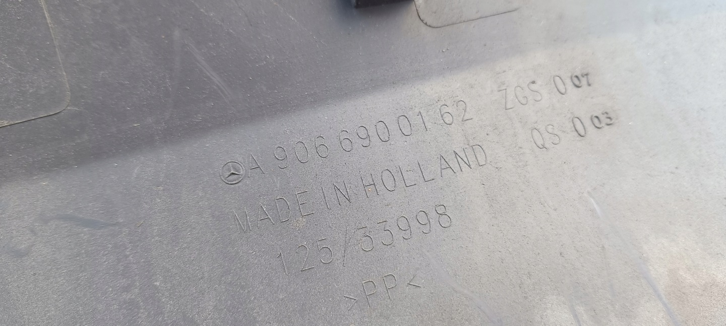 MERCEDES SPRINTER W906 moulding door left front A9066900162