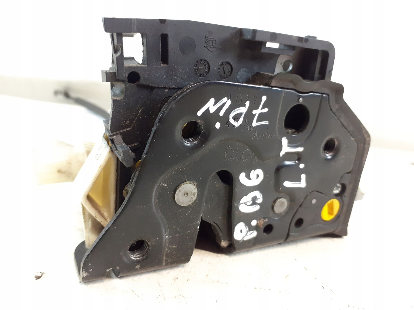 VW PASSAT B6 lock door left rear part 3C4839015A 7PIN